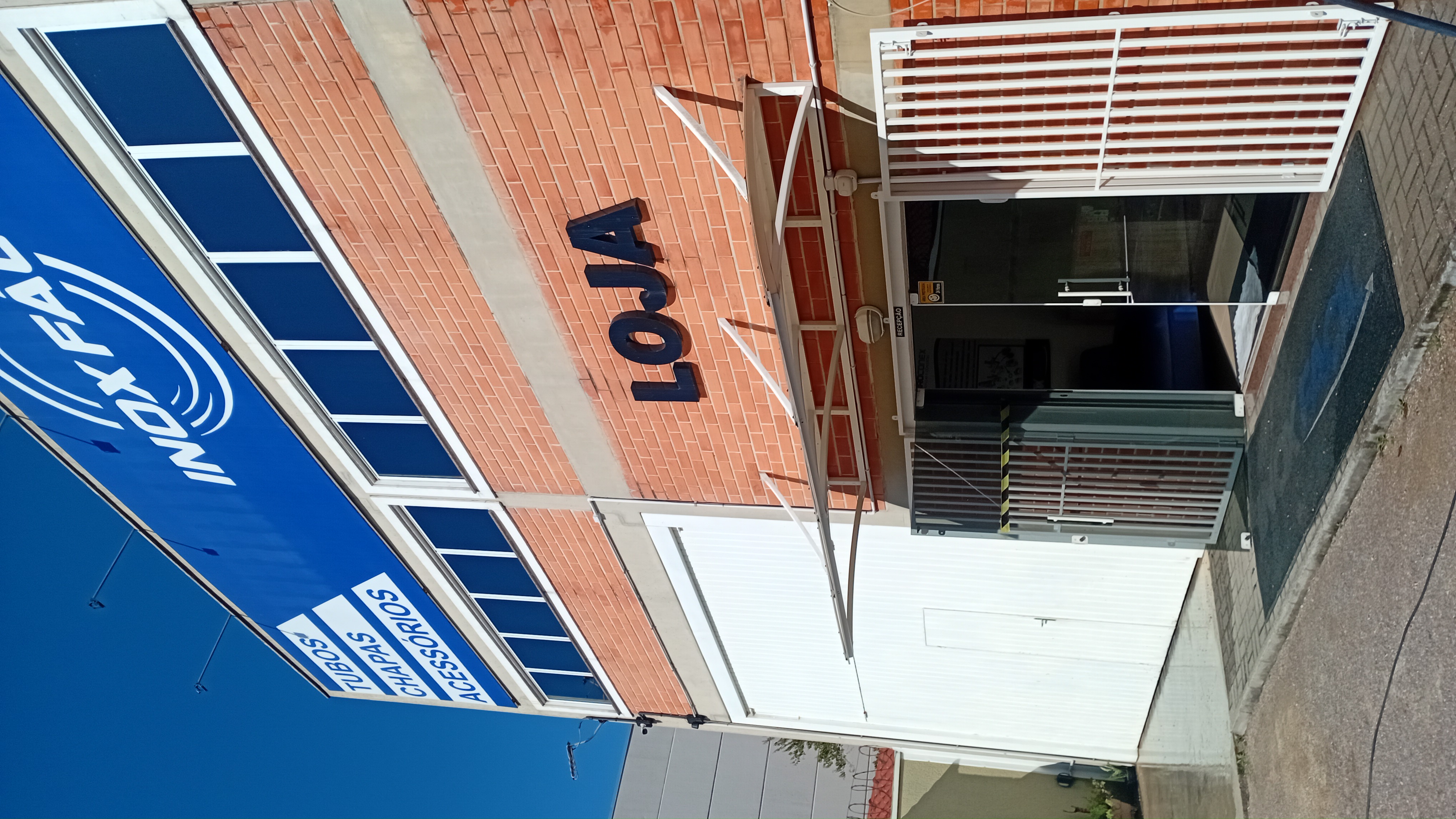Limpeza Fachada Completo — antes e depois da limpeza